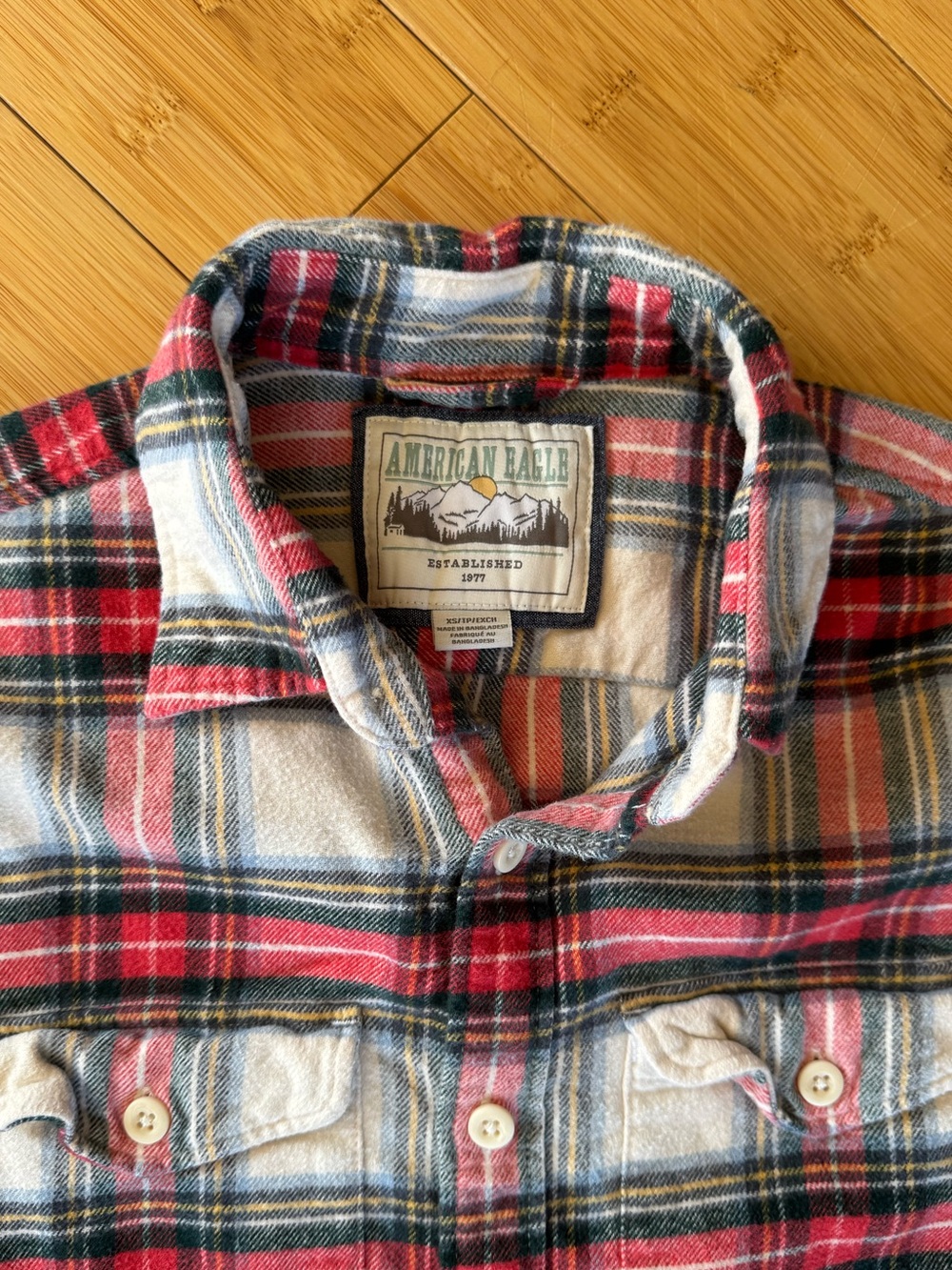 American Eagle Red & Green Plaid Flannel Shirt XS